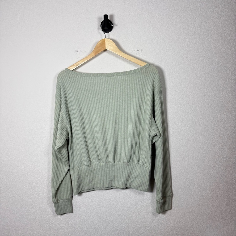 Spiritual Gangster Women’s Ballet Rib Banded Hem Pullover in Sage Green M - Picture 13 of 13